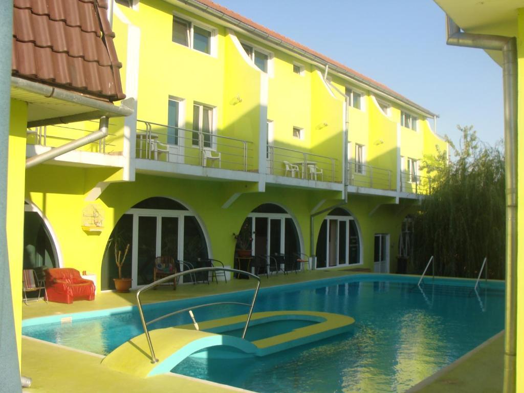 Pension Eclipse Oradea Exterior foto