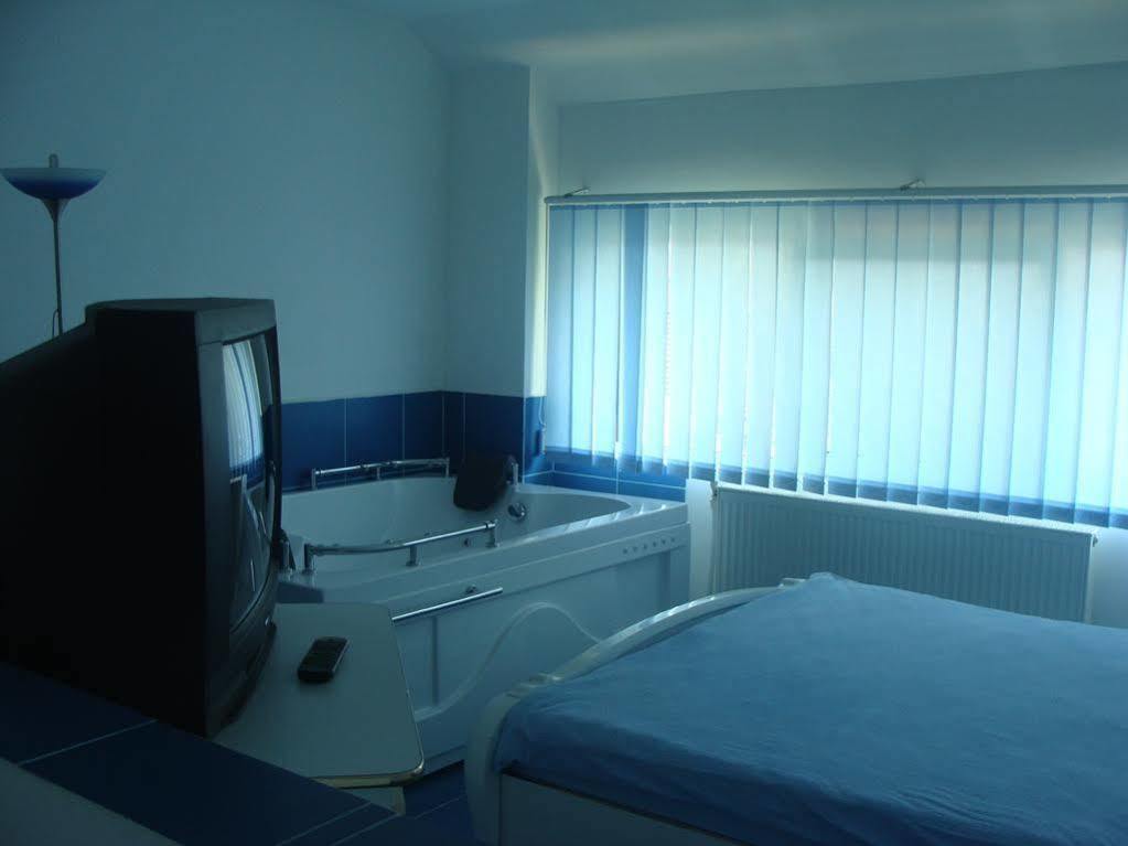 Pension Eclipse Oradea Exterior foto